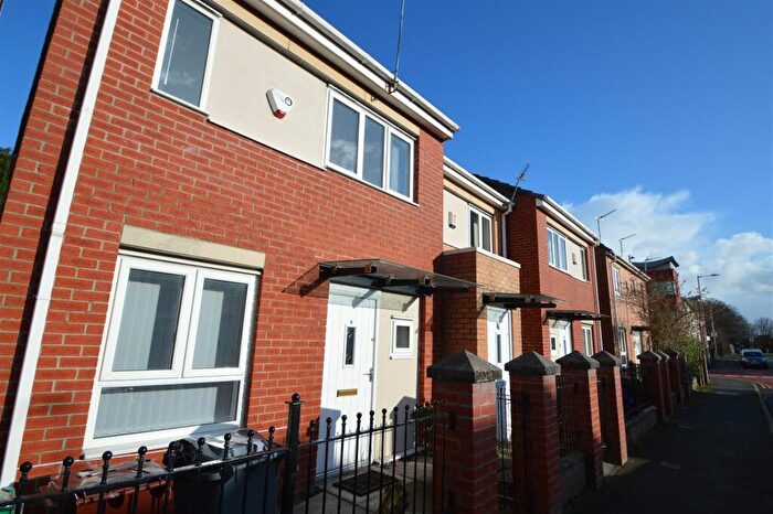 3 Bedroom House To Rent In Old York Street, Hulme, Manchester, M15