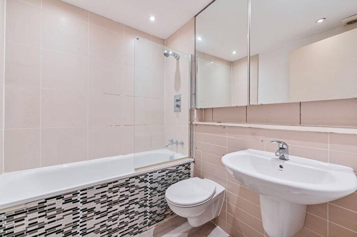1 Bedroom Flat For Sale In Elias Place, Vauxhall, London, SW9