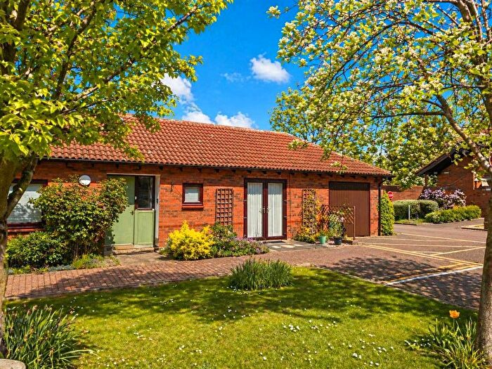 2 Bedroom Bungalow For Sale In Portland Drive, Willen, Milton Keynes, MK15