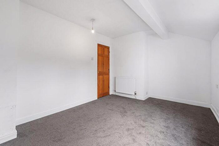 2 Bedroom Cottage To Rent In Plodder Lane, Bolton ** Available Now**, BL5