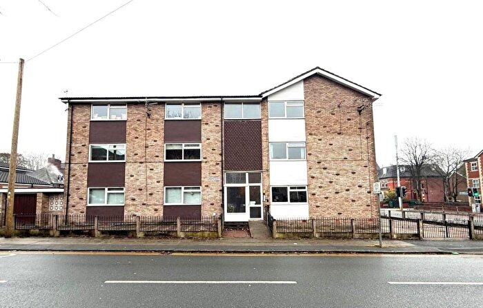 2 Bedroom Property To Rent In Mosley Avenue, Bury, BL9