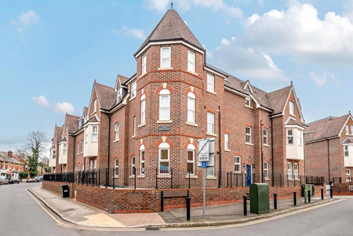 3 Bedroom Apartment To Rent In Baker Street, Weybridge, KT13