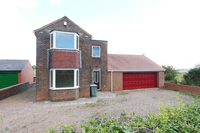 3 Bedroom Detached House To Rent In Woodhouse Lane, East Ardsley, WF3