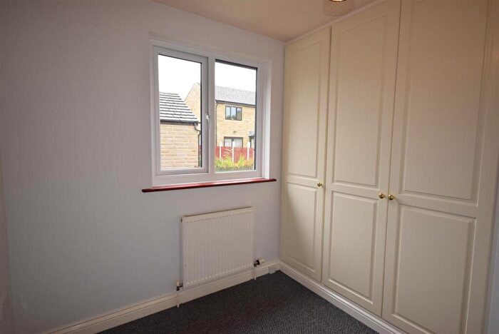 4 Bedroom Detached House To Rent In Thornfield Close, Lockwood, HD4