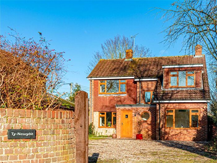 5 Bedroom Detached House For Sale In Stockcross, Newbury, Berkshire, RG20