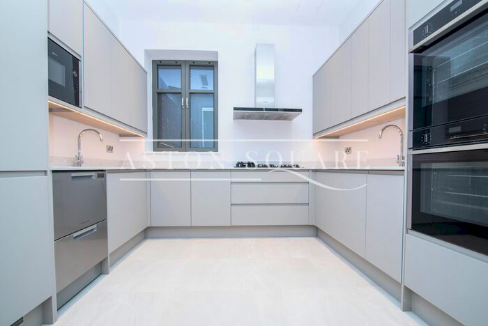 4 Bedroom Flat To Rent In Green Lane, London NW4