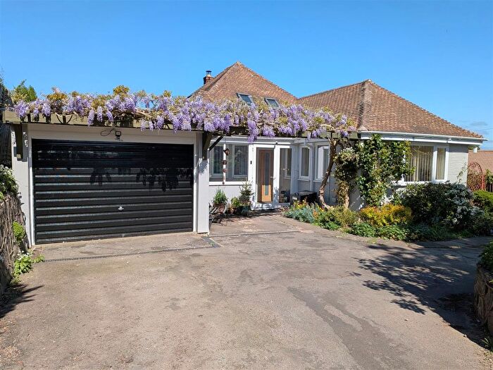 3 Bedroom Detached Bungalow For Sale In Cowleigh Bank, Malvern, WR14