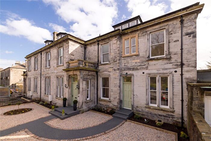 6 Bedroom Semi Detached House For Sale In Comely Park, Dunfermline, Fife, KY12