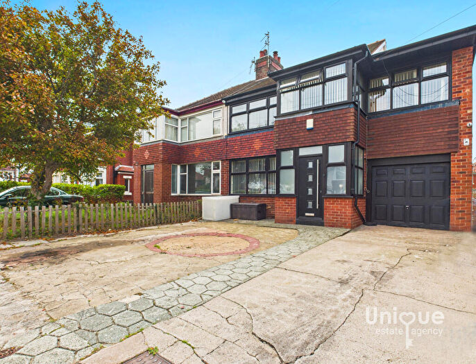 5 Bedroom Semi-Detached House For Sale In Cypress Avenue, Thornton-Cleveleys, FY5