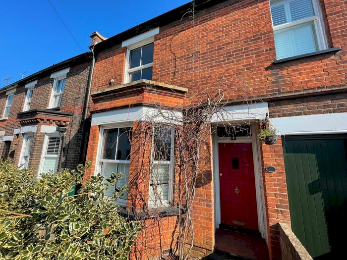 3 Bedroom Property To Rent In Park Street, St.Albans, AL2