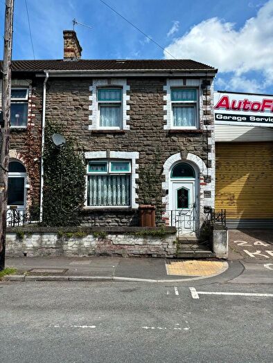 3 Bedroom End Of Terrace House To Rent In Mill Road, Caerphilly, CF83