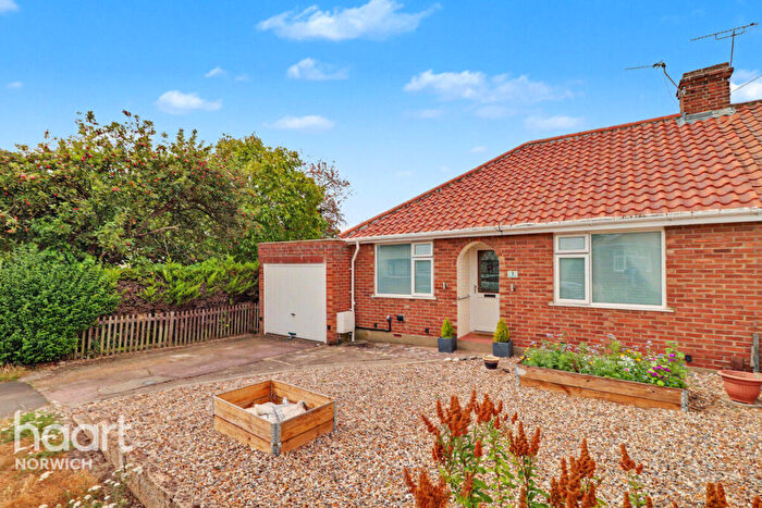 2 Bedroom Semi-Detached Bungalow For Sale In Colindeep Lane, Norwich, NR7