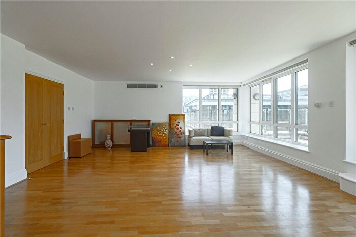 3 Bedroom Flat To Rent In Warren House, Beckford Close, W14