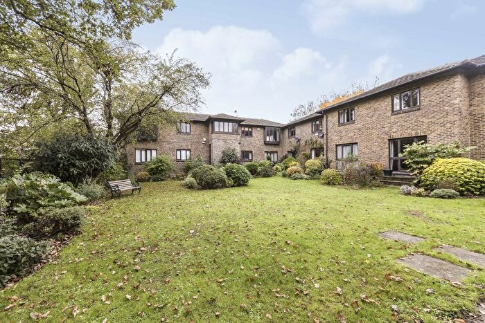 1 Bedroom Flat To Rent In Hillbury Road, Balham, SW17