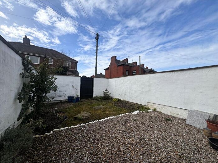 2 Bedroom End Of Terrace House To Rent In Middleton Road, Chadderton, Oldham, Greater Manchester, OL9