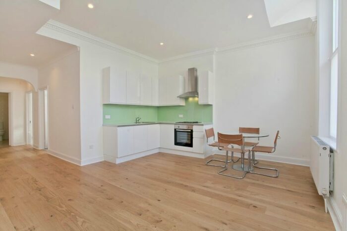 2 Bedroom Flat To Rent In Gloucester Place, Marylebone, W1U