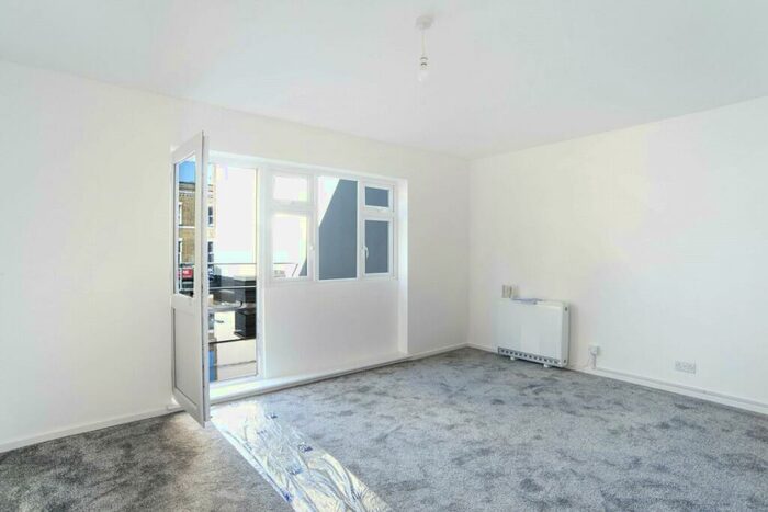 2 Bedroom Apartment To Rent In Kingsland High Street, London, E8