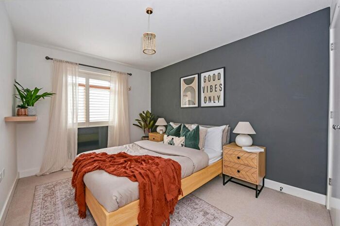2 Bedroom Flat For Sale In Winchester City Centre, SO23
