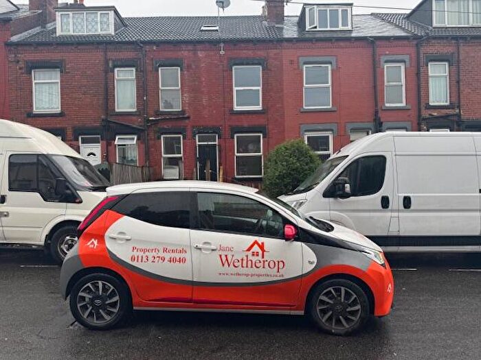 2 Bedroom Terraced House To Rent In Clifton Terrace, Leeds, West Yorkshire, LS9