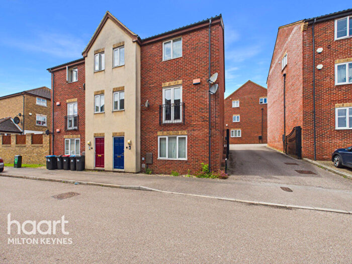 2 Bedroom Apartment For Sale In Kirkwood Grove, Medbourne, MK5