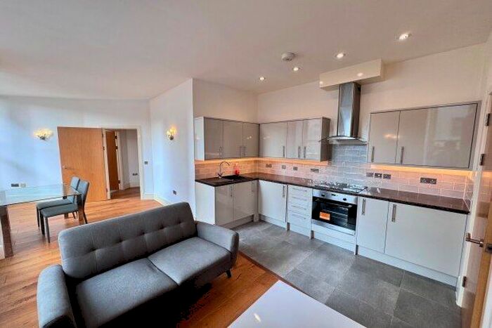 1 Bedroom Property To Rent In South Parade, Nottingham, NG1