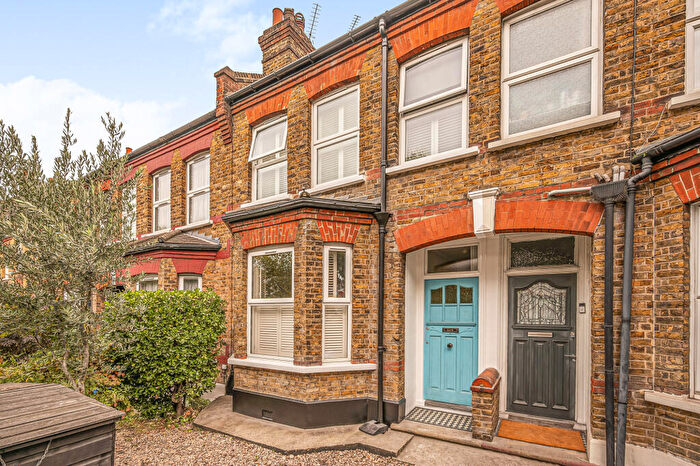 3 Bedroom Terraced House For Sale In Lordship Lane, London, SE22