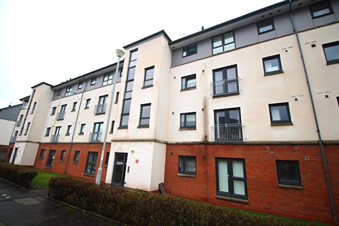 2 Bedroom Flat For Sale In Kincaid Court, Greenock, PA15