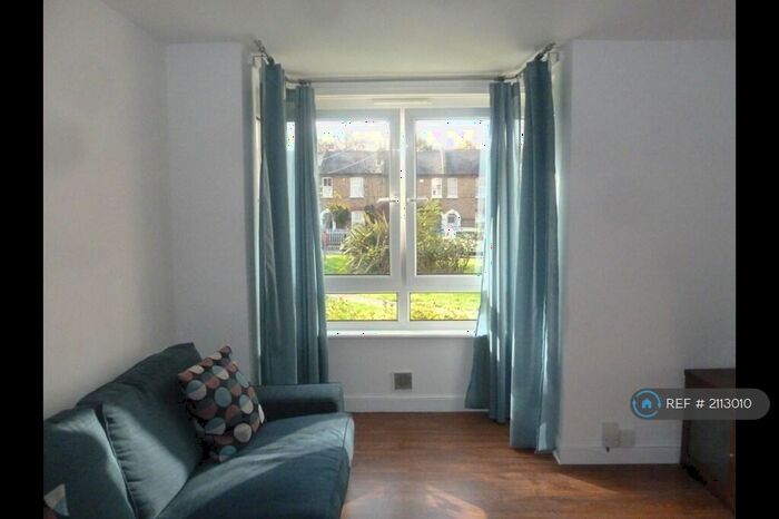 1 Bedroom Flat To Rent In Hassendean Road, London, SE3