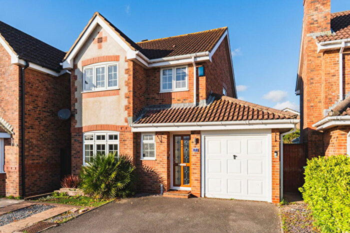 3 Bedroom Detached House For Sale In Calkin Close, Christchurch, BH23