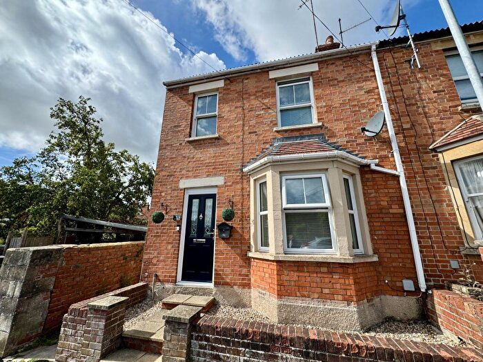 2 Bedroom End Of Terrace House For Sale In Percy Road, Yeovil, Somerset, BA21