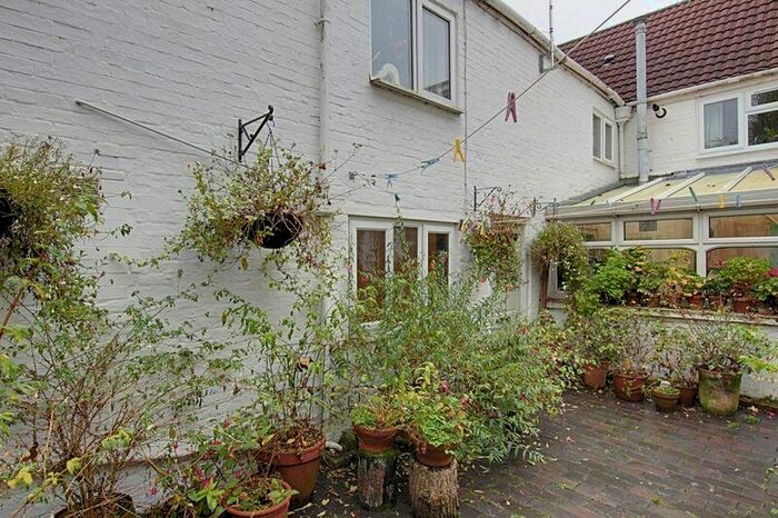 1 Bedroom Flat To Rent In Warminster Road, Westbury, BA13