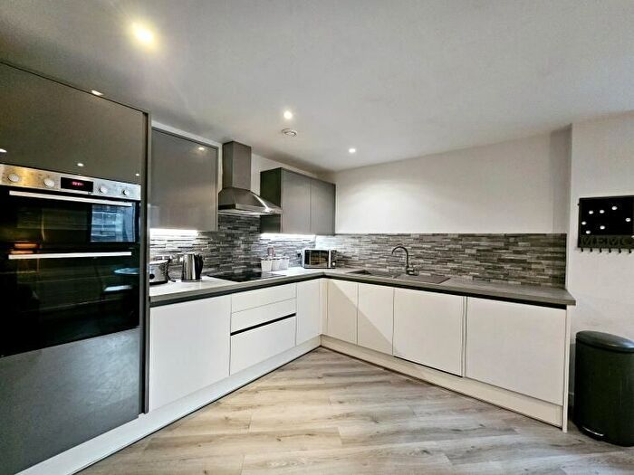 3 Bedroom Terraced House To Rent In Radcliffe Road, Croydon, CR0
