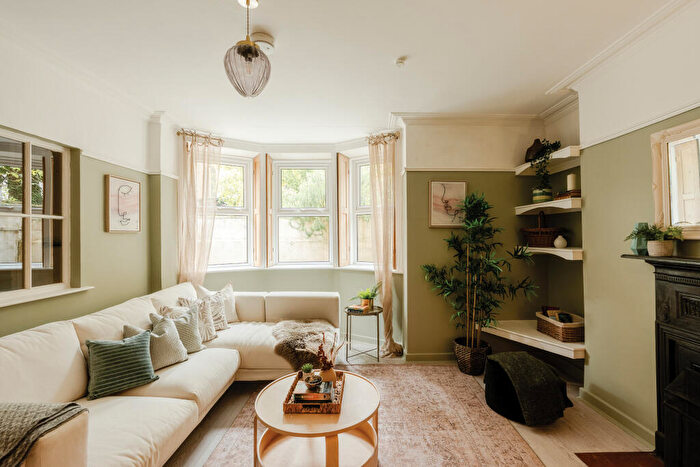 2 Bedroom Flat For Sale In Imperial Road, Redland, Bristol, BS6