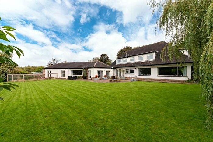 6 Bedroom Detached House For Sale In Northfield Lane, Kirkburton, HD8