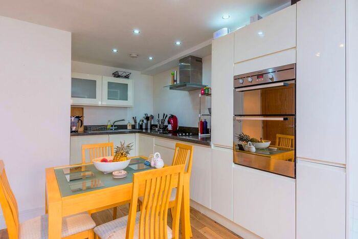 1 Bedroom Flat To Rent In Acton Lane, Acton, London, W3
