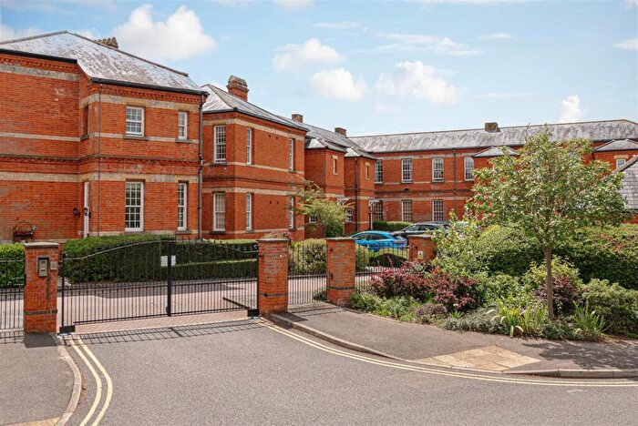 2 Bedroom Flat For Sale In Sandy Mead, Epsom, KT19