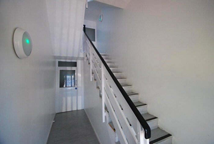 1 Bedroom Flat For Sale In Northcott Avenue, Alexandra Park, N22