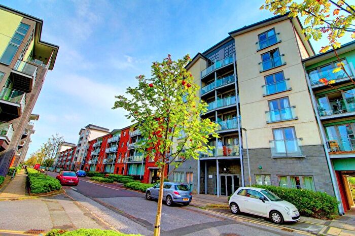 2 Bedroom Apartment For Sale In Worsdell Drive, Gateshead, Tyne And Wear, NE8