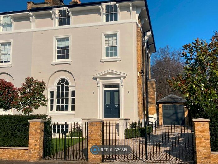 2 Bedroom Flat To Rent In Church Terrace, London, SE13