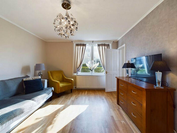 2 Bedroom Flat For Sale In Tullos Crescent, Aberdeen, AB11