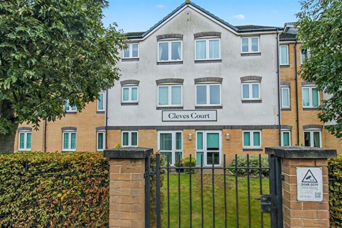 2 Bedroom Retirement Property For Sale In London Road, Hadleigh, Benfleet, SS7