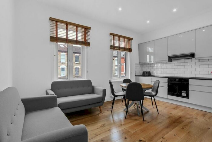 3 Bedroom Flat To Rent In Wandsworth Bridge Road, London, SW6