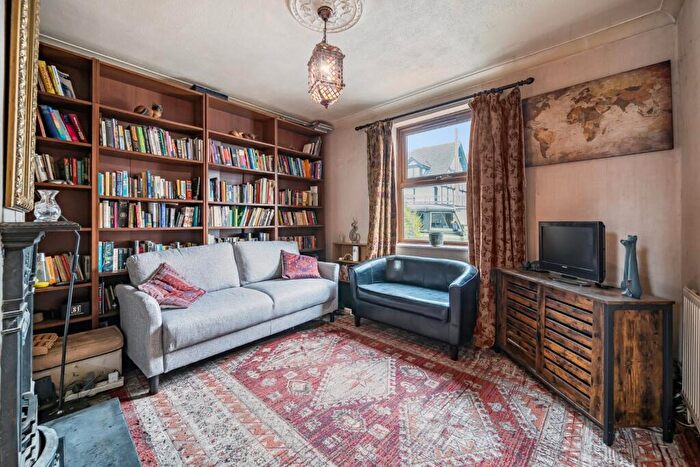 2 Bedroom Semi Detached House For Sale In Addlestone, Surrey, KT15