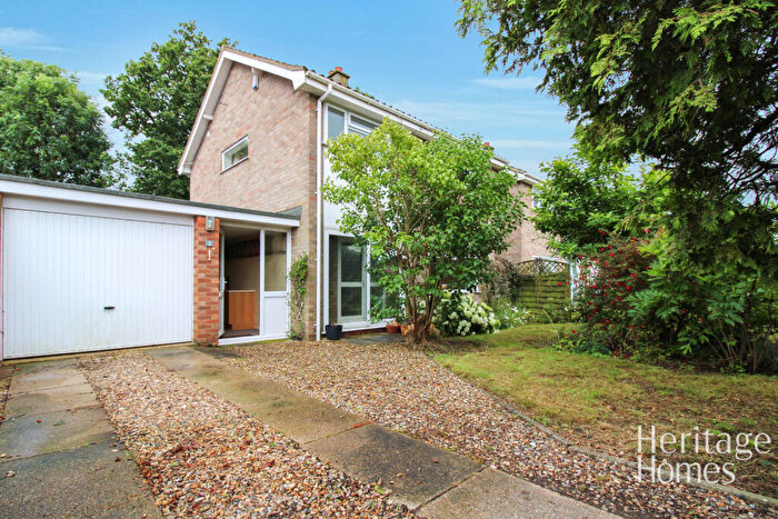3 Bedroom Link Detached House For Sale In Keith Road, Swanton Morley, Dereham, Norfolk, NR20