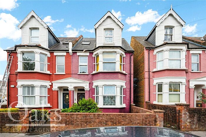 2 Bedroom Flat For Sale In Holmesdale Road, South Norwood, SE25