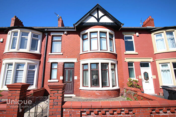 4 Bedroom Terraced House For Sale In Cornwall Avenue, Blackpool, FY2