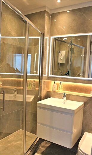 2 Bedroom Apartment To Rent In City Road, Old Street, London, EC1V
