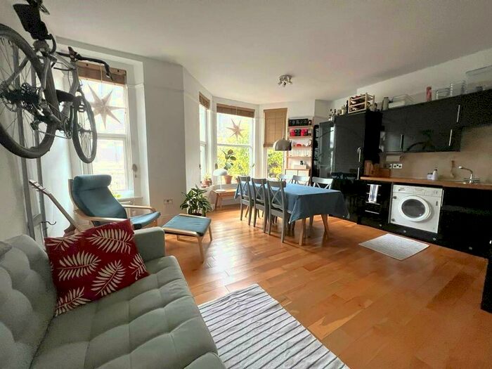 2 Bedroom Flat To Rent In Pier Street, Plymouth, PL1