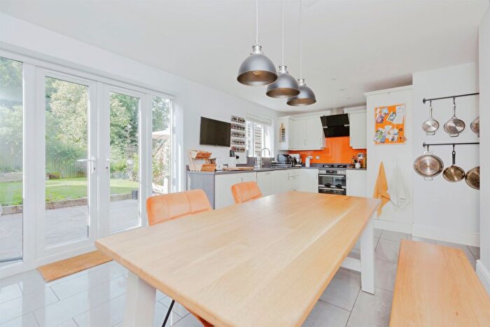 4 Bedroom Detached House For Sale In Cardinal Drive, Burbage, Hinckley, LE10