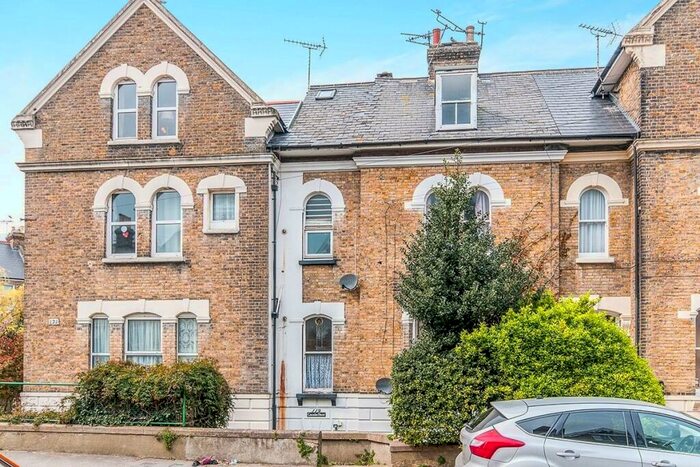 1 Bedroom Flat To Rent In South Eastern Road, Ramsgate, Kent, CT11